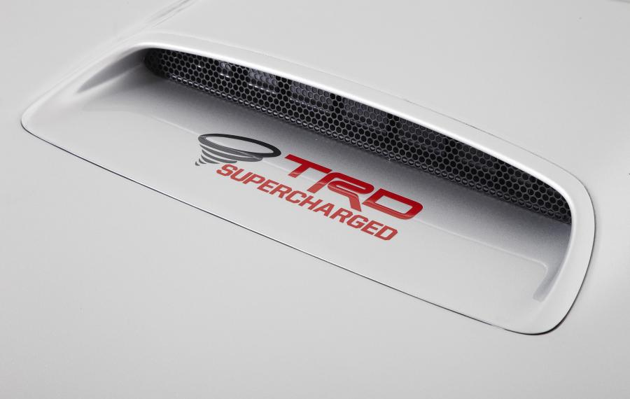  Toyota Tacoma X-Runner RTR Concept 2010 года  (фото 15 из 21)